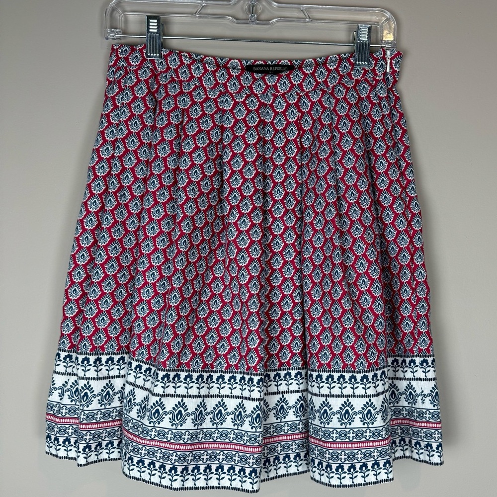 Banana Republic knee length skirt cotton red white blue size 2